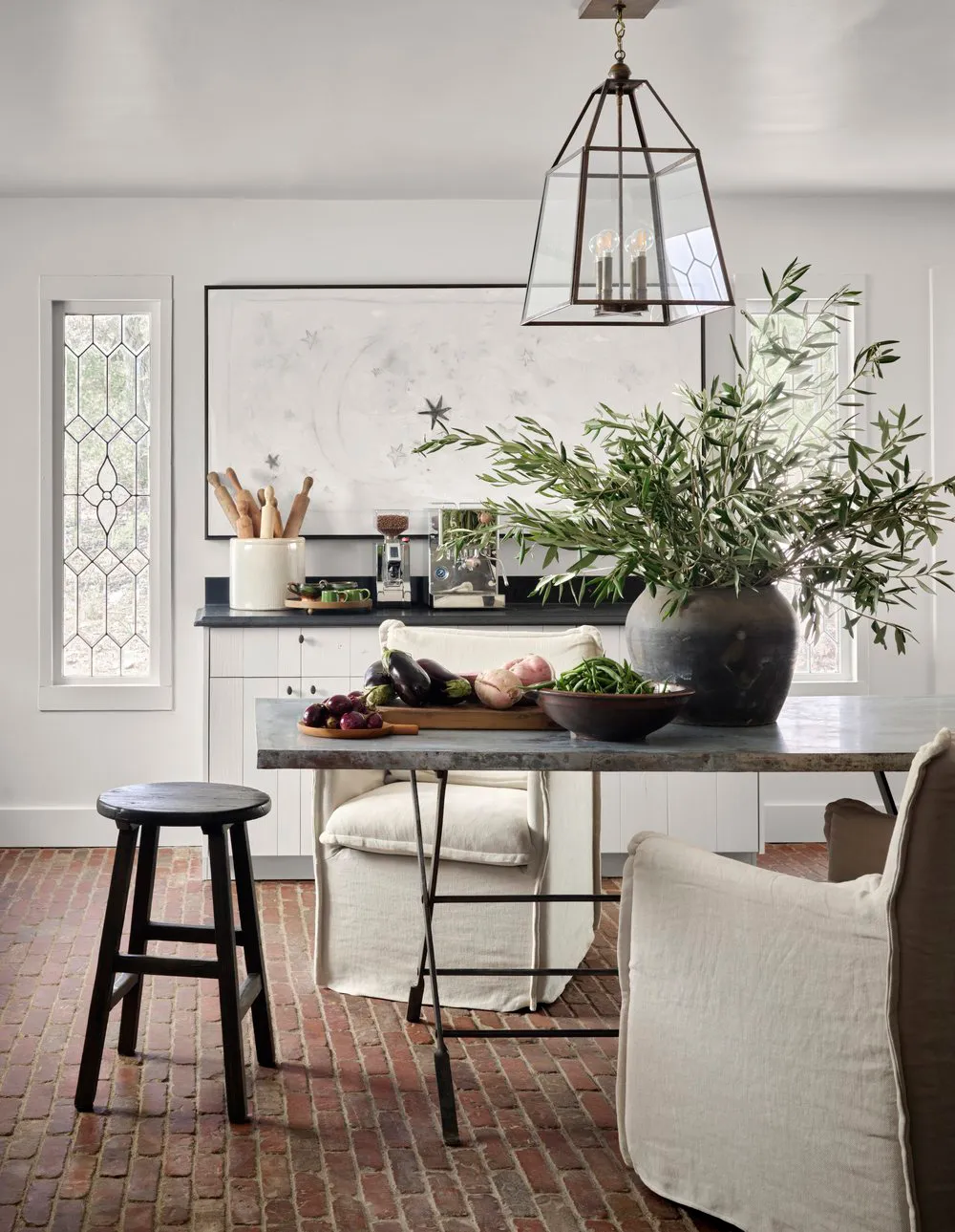 Сісти від усього: оновлення красивого підмісцевого дому, якого немає на картах - Gallery image 11