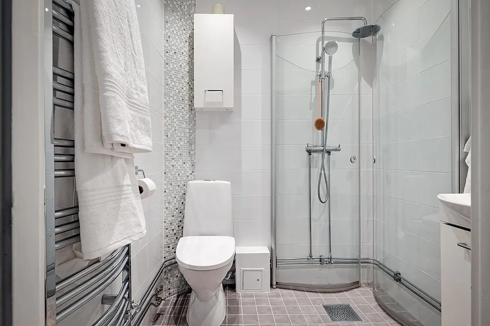 Elegante diseño escandinavo con acentos oscuros en el decorado - Gallery image 37