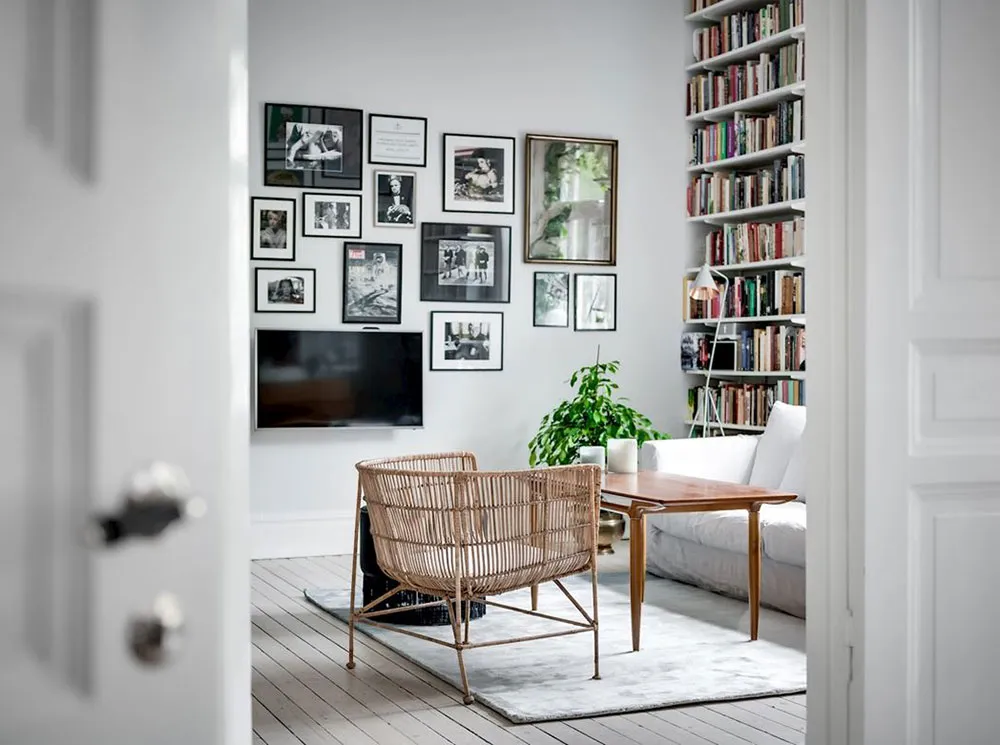 Библиотека, постеры и растения: живой интерьер в Швеции (100 кв. м) - Gallery image 2