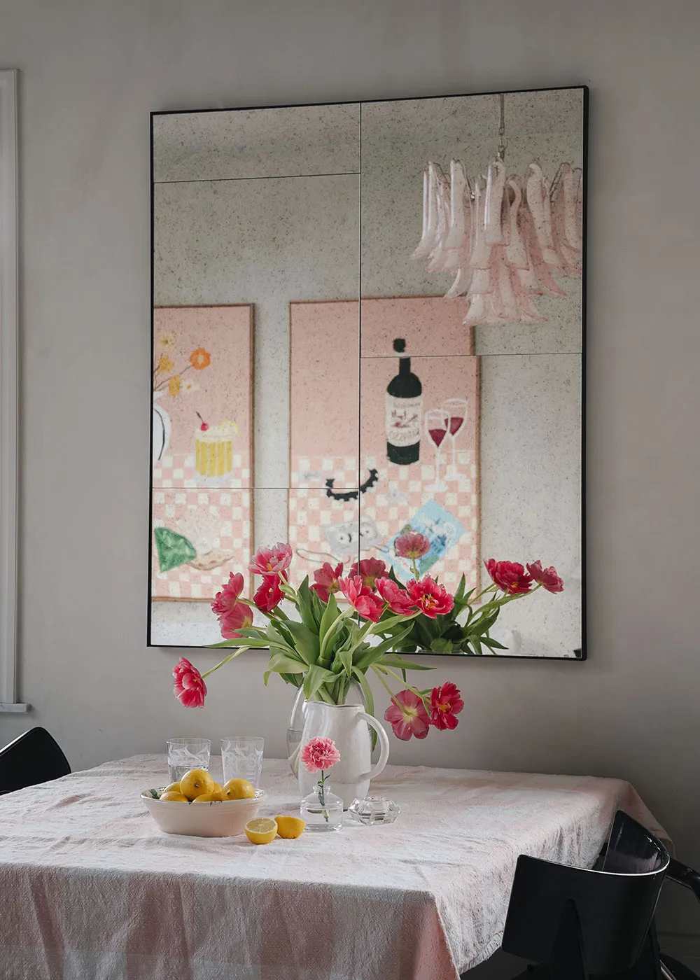 Бюджетний інтер'єр мансардної квартири на околиці Стокгольма - Gallery image 2