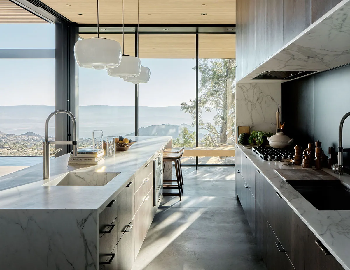 Maison dans le désert de Californie avec piscine et murs en verre - Gallery image 9