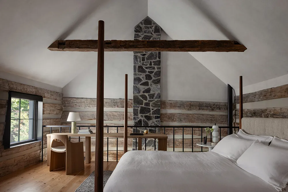 Kleine Holzhütte in Kanada mit stilvollen Akzenten im Design - 7