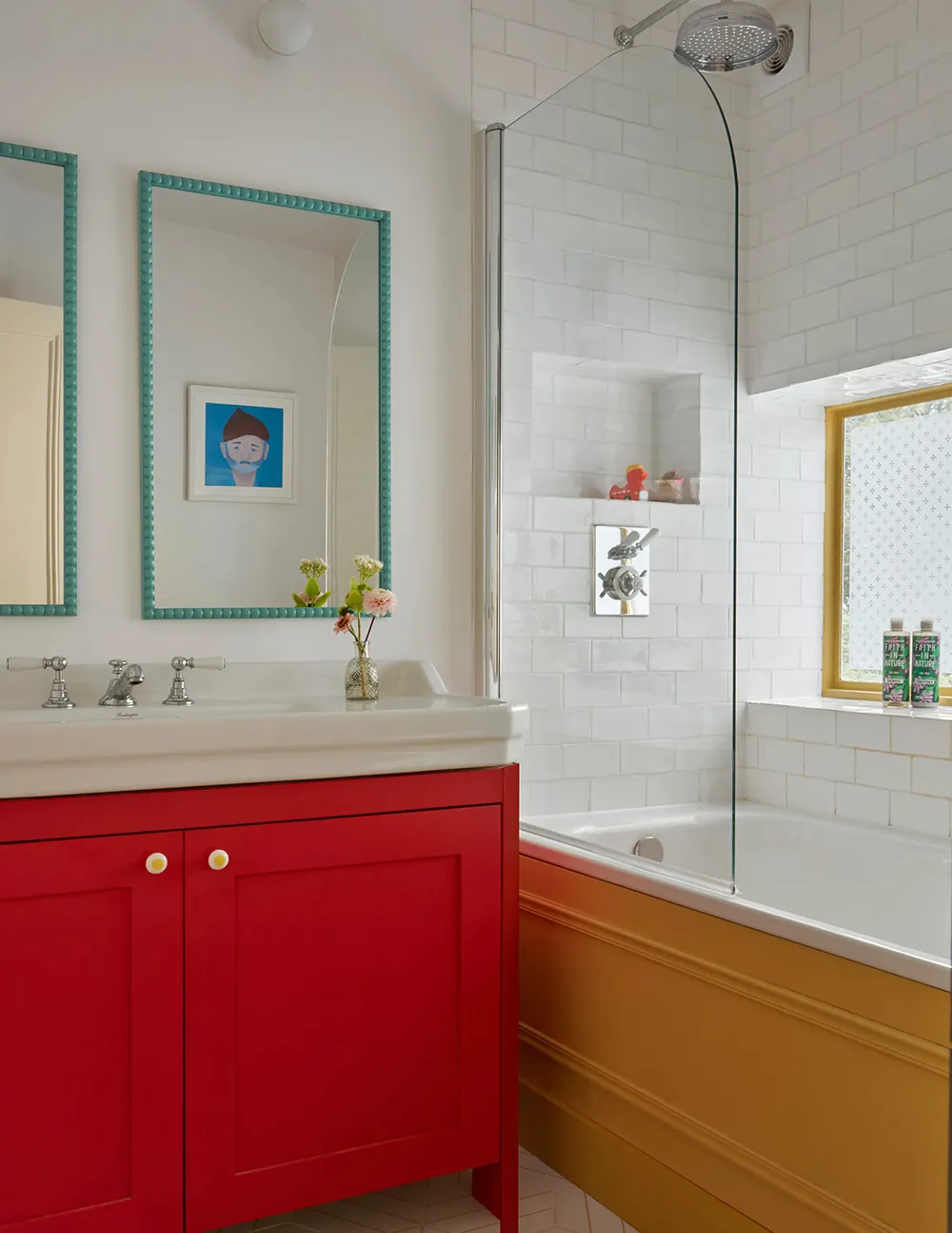 Diseñadora Katie Guinness aportó color y vida a una casa townhouse edwardiana en Londres - Gallery image 15