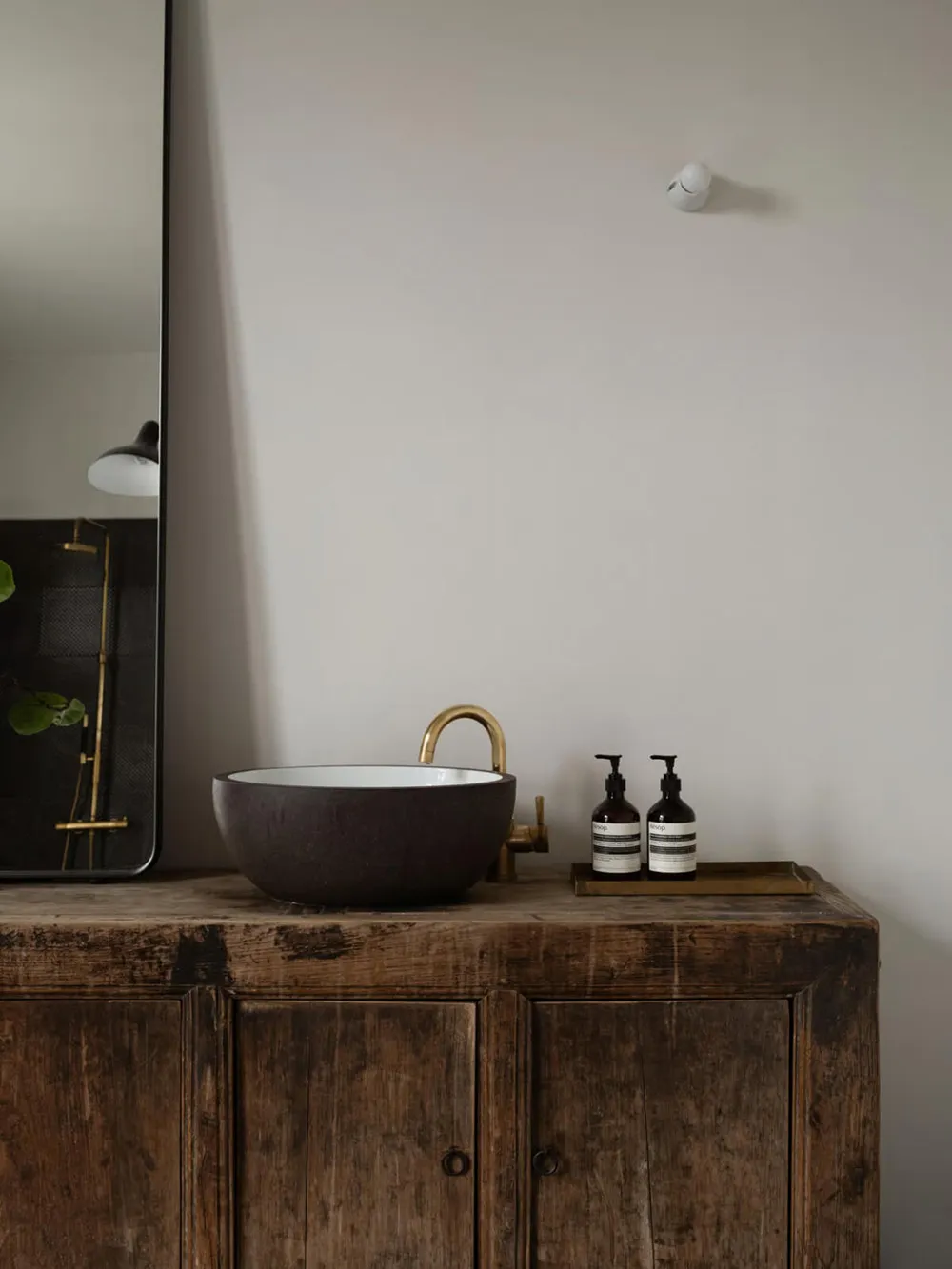 Elegante moderne Innenausstattungen traditioneller schwedischer Villen - Gallery image 19