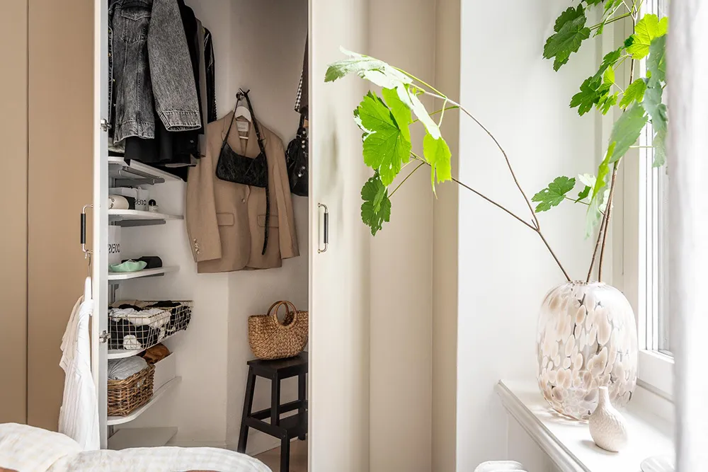 Helle Wohnung mit olivengrünen Wänden in Göteborg (66 qm) - Gallery image 28