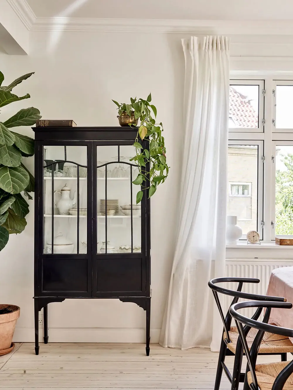 डेनमार्क में स्थित एक पुरानी ईंटों से बनी विला के आंतरिक भाग – प्रेरणादायक एवं सुंदर। - Gallery image 8