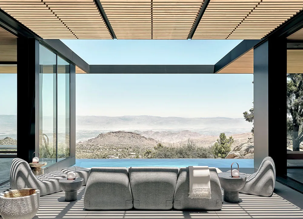 Maison dans le désert de Californie avec piscine et murs en verre - Gallery image 7