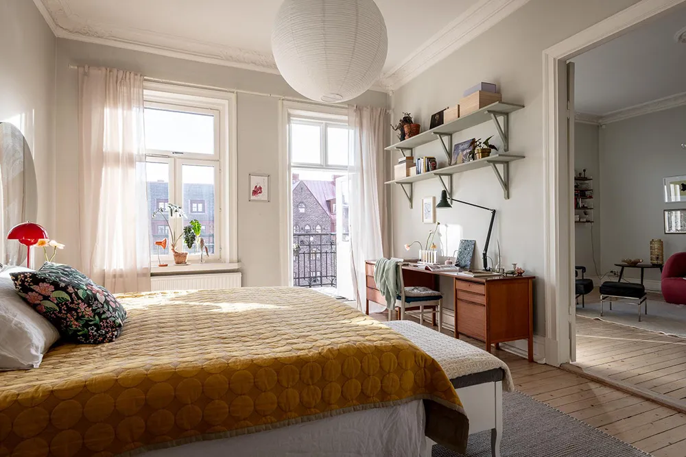 Colorful Accents and Gentle Notes: Pleasant Apartment in Goteborg (87 sqm) - Gallery image 5