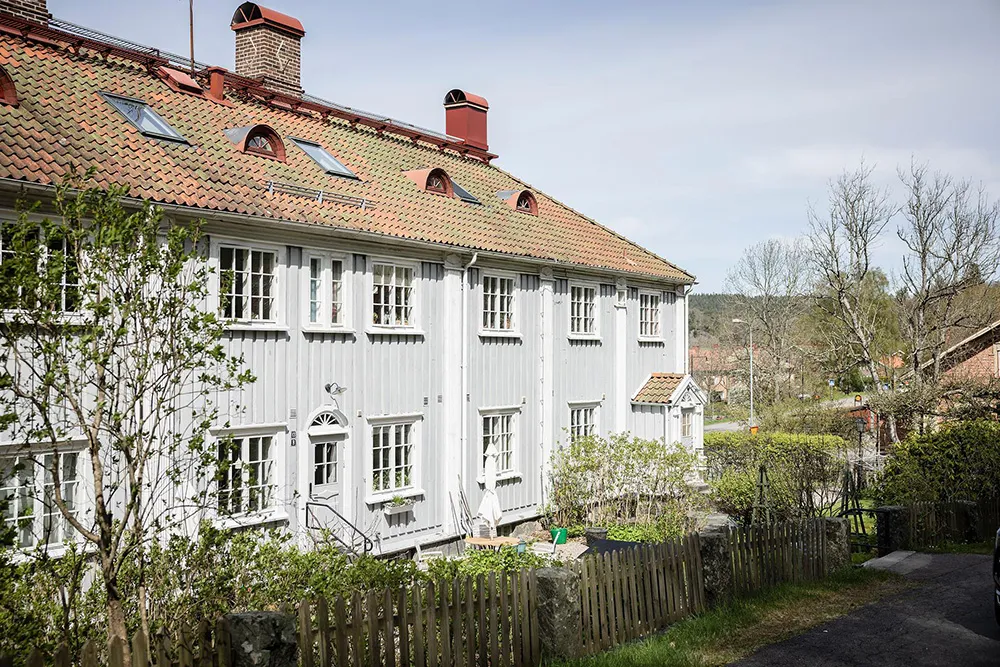 Белые интерьеры и винтажный декор: красивая дача в Швеции - Gallery image 2