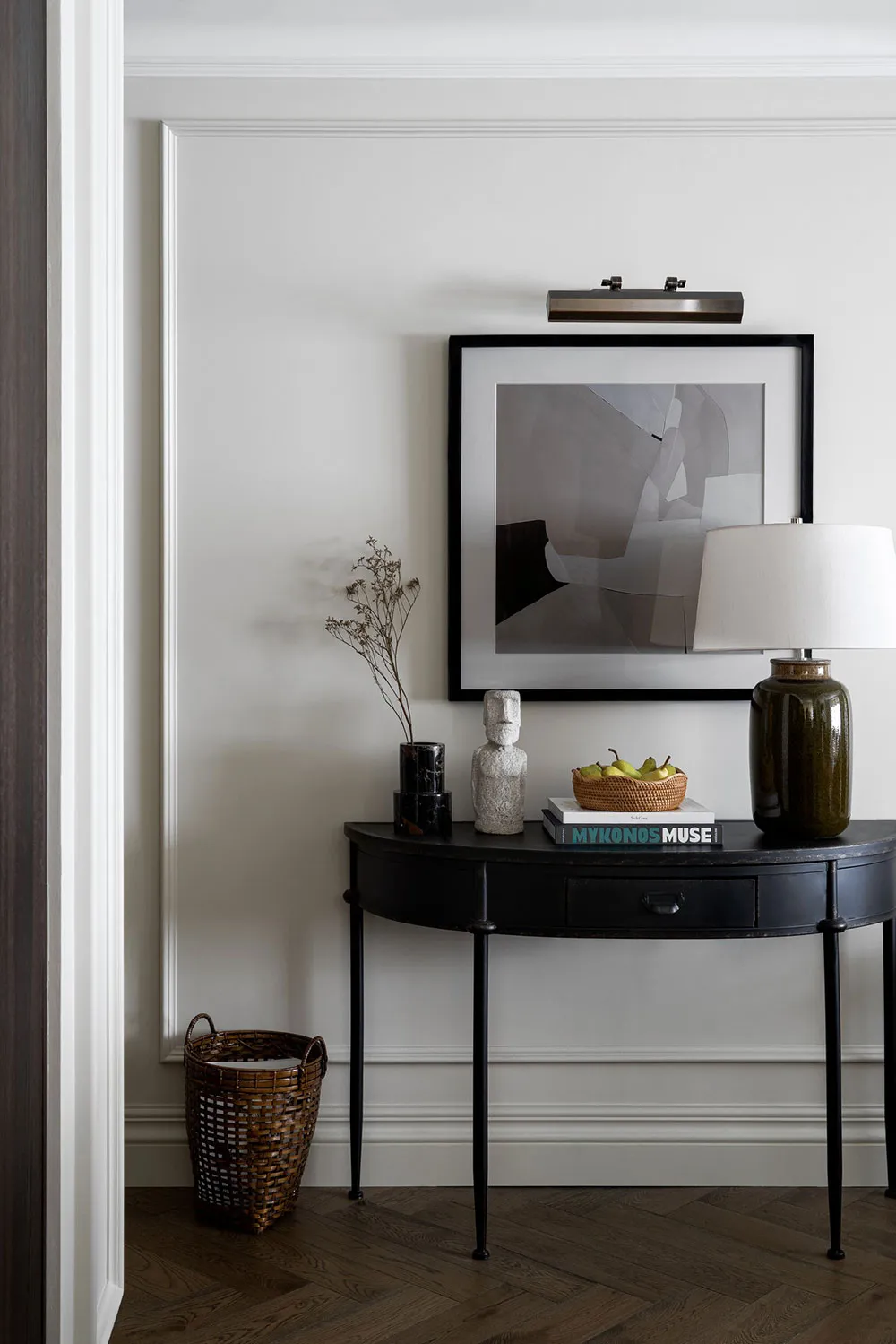 Elegant and Stylish Interior in London - Gallery image 15