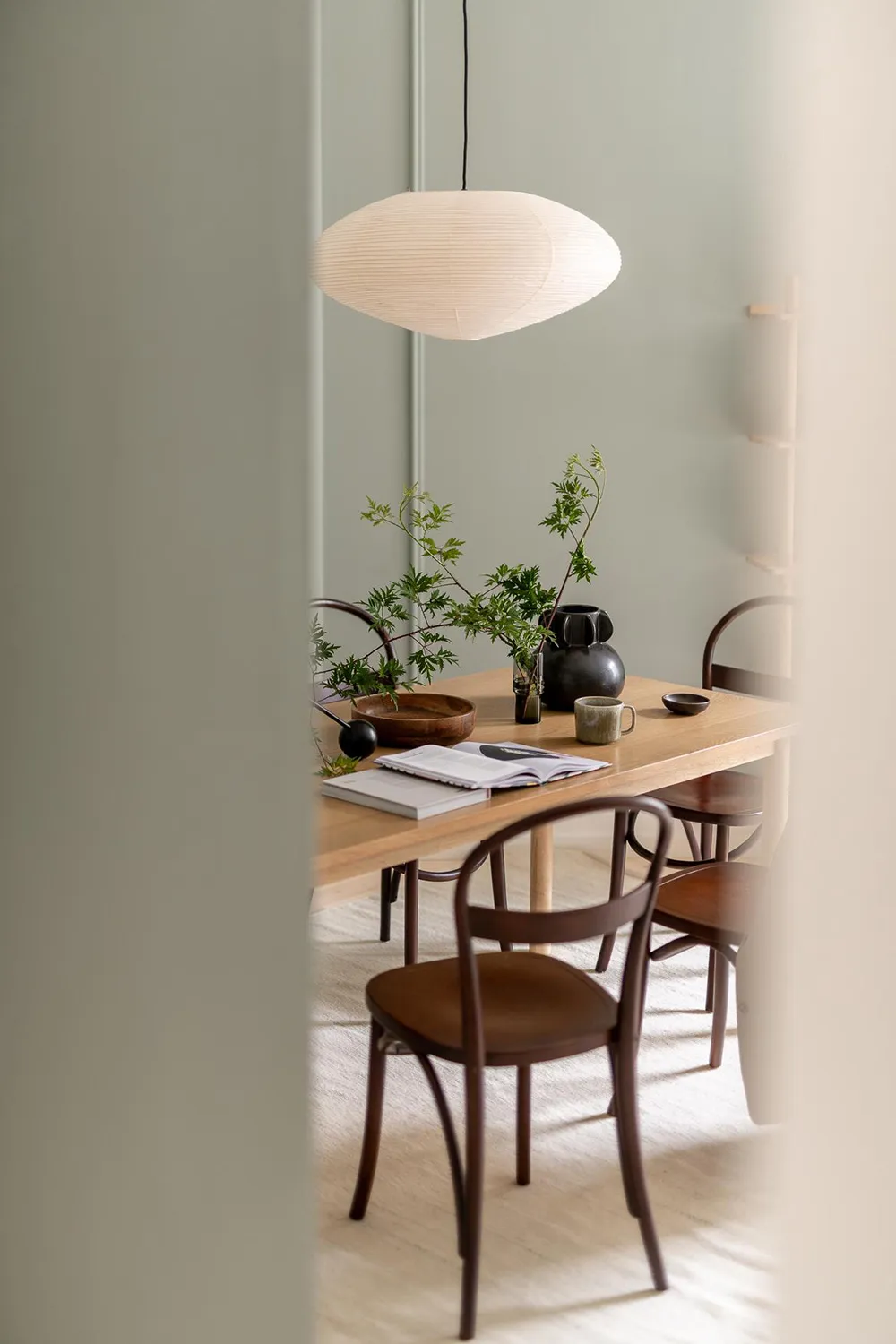 Helle Wohnung mit olivengrünen Wänden in Göteborg (66 qm) - Gallery image 1