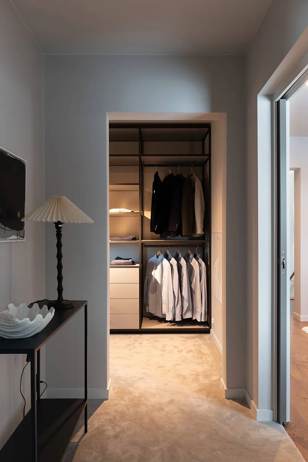 Современная вилла в Швеции с приятными интерьерами - Gallery image 18