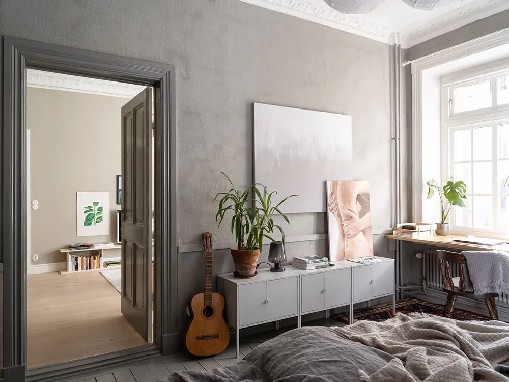 Murs peints à la main et cuisine blanche-verte inhabituelle : appartement à Göteborg (75 m²) - Gallery image 10