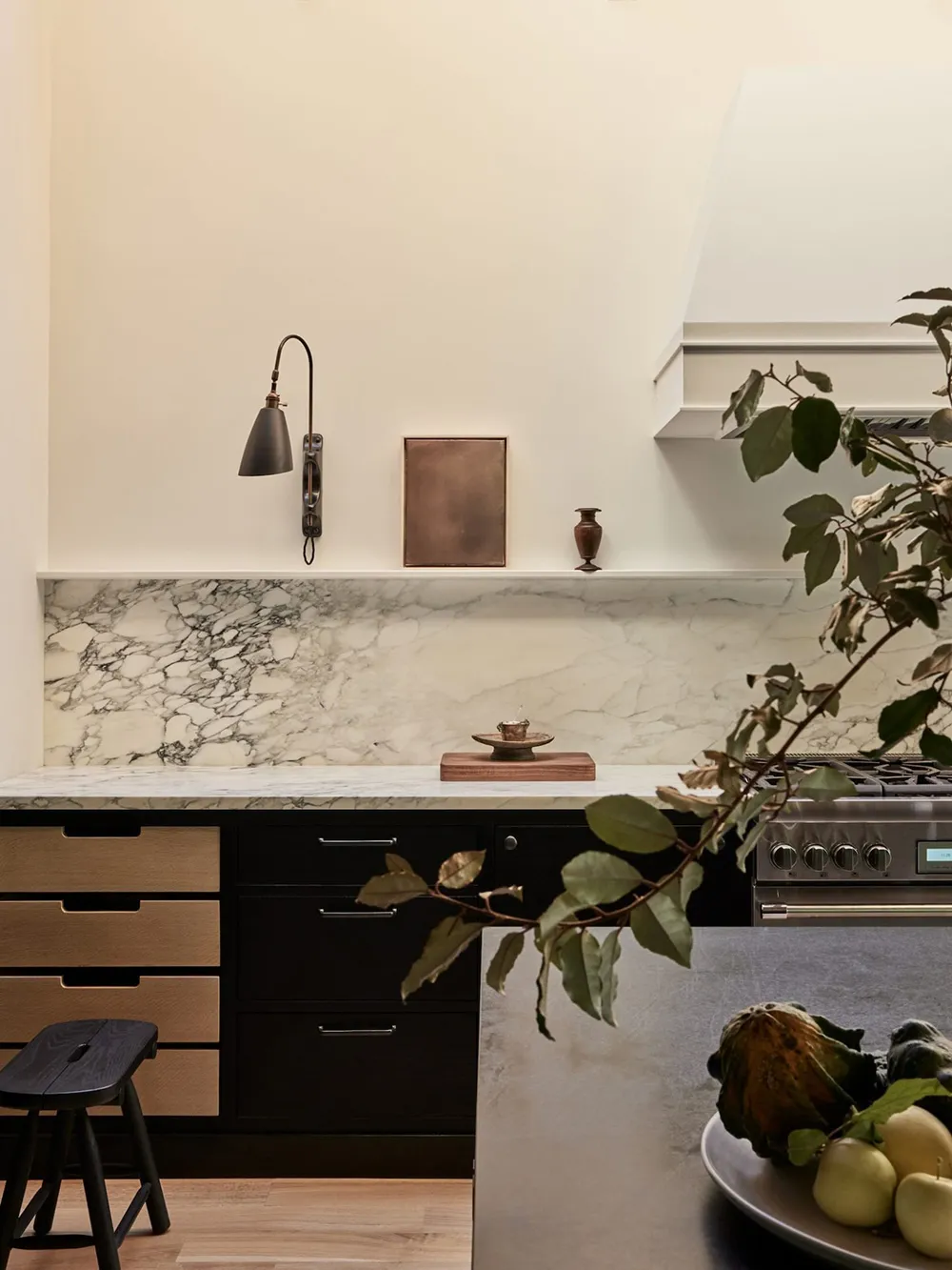 Стильные акценты и натуральные материалы: дом дизайнера в Калифорнии - Gallery image 4