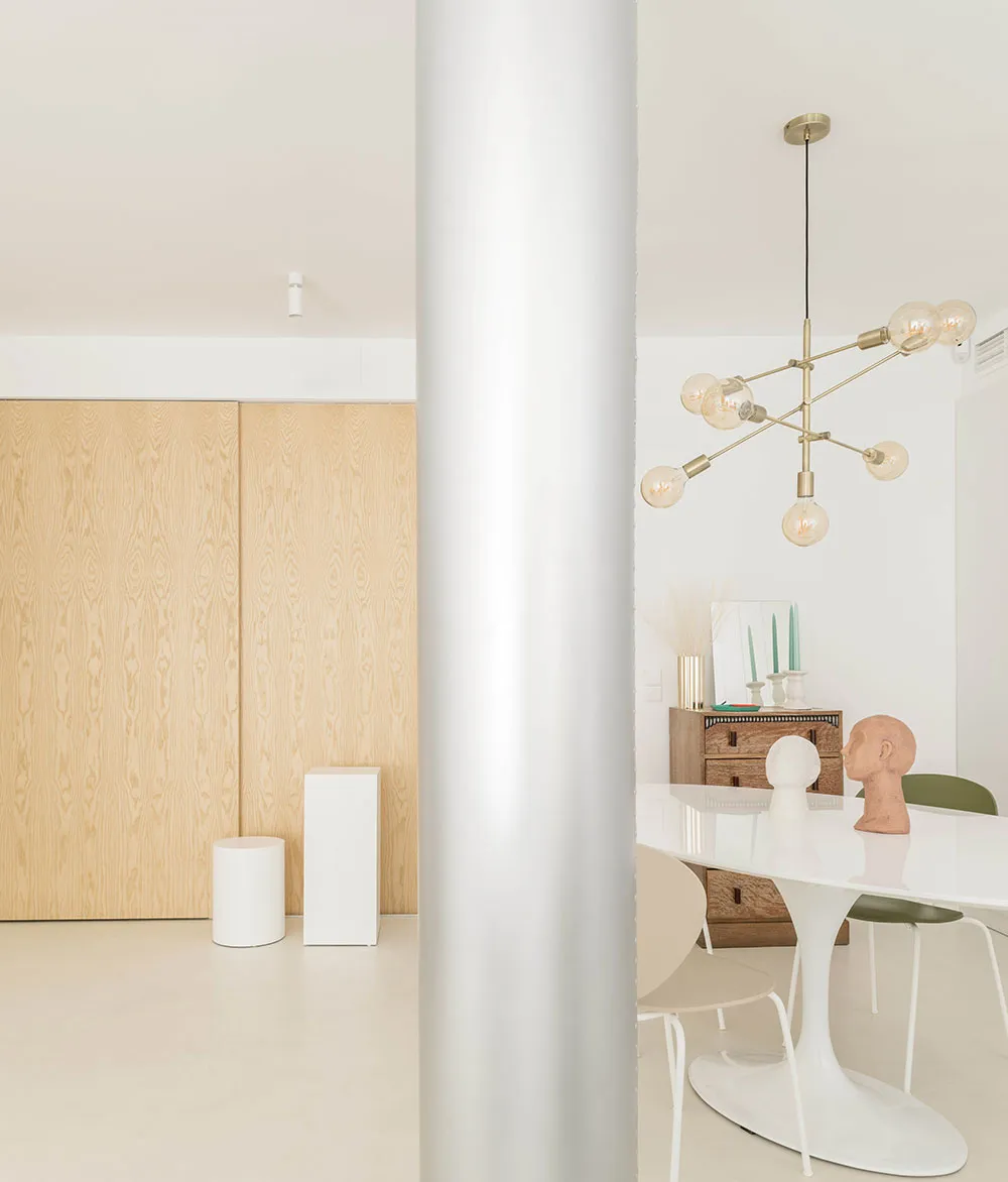 Weißes Apartment in Madrid mit sanften Pastellakzenten - Gallery image 8