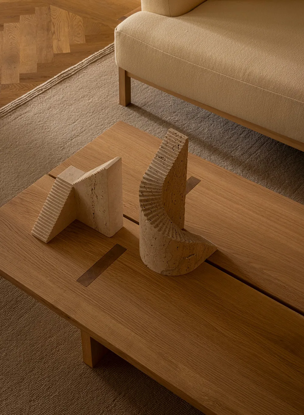 जापानी अक्षरों के साथ परफेक्ट मिनिमलिज्म: करिमोकू केस - Gallery image 2