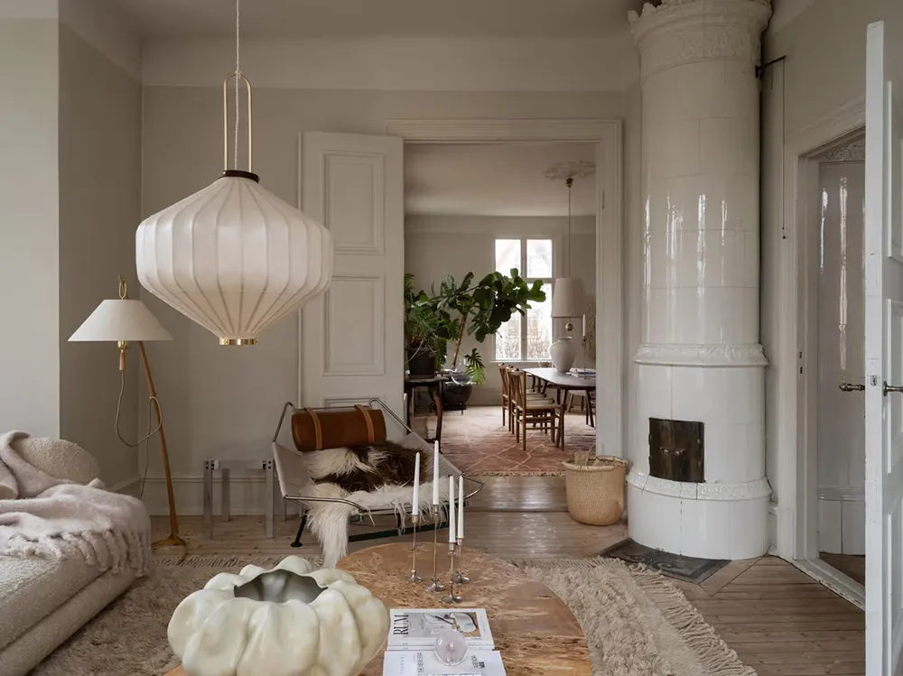 Elegante moderne Innenausstattungen traditioneller schwedischer Villen - Gallery image 5