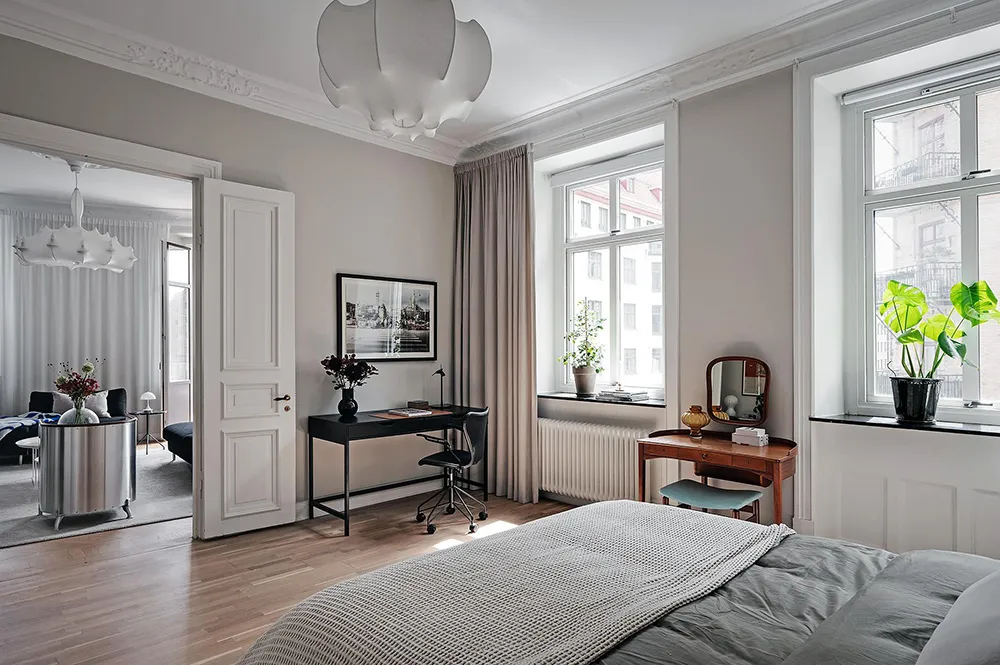 Elegante diseño escandinavo con acentos oscuros en el decorado - Gallery image 28