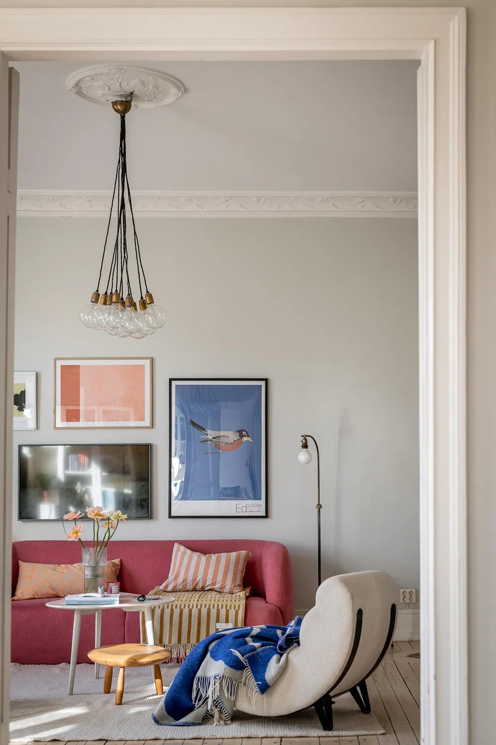 Colorful Accents and Gentle Notes: Pleasant Apartment in Goteborg (87 sqm) - Gallery image 1