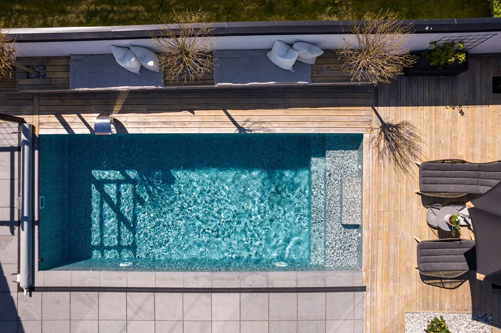 Spacious Interiors of a Modern Swedish Cottage - Gallery image 28