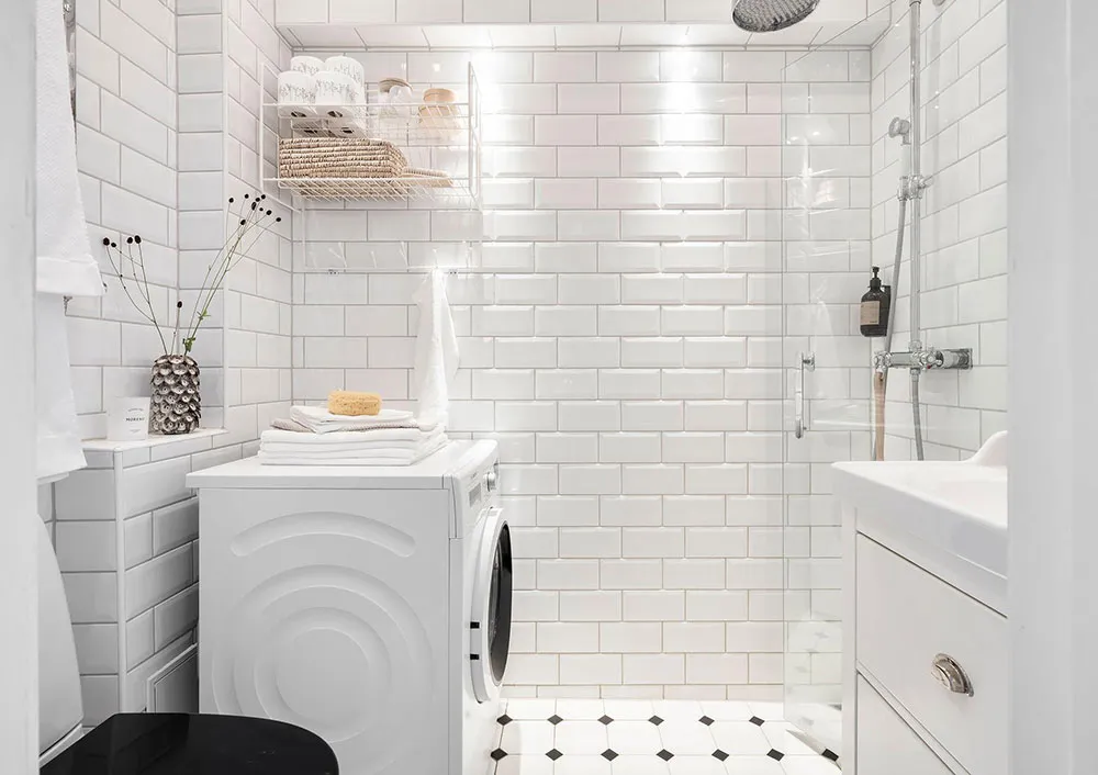 Mała dwupoziomowa kwatera z belkami w Szwecji (55 m²) - Gallery image 31