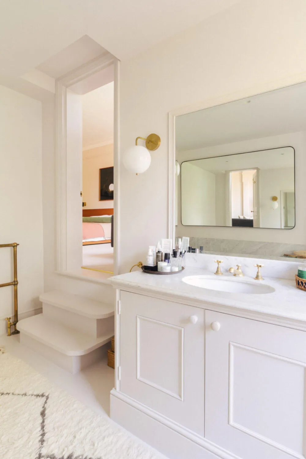 Intérieurs ensoleillés d'une maison victorienne avec vitraux à Londres - Gallery image 20