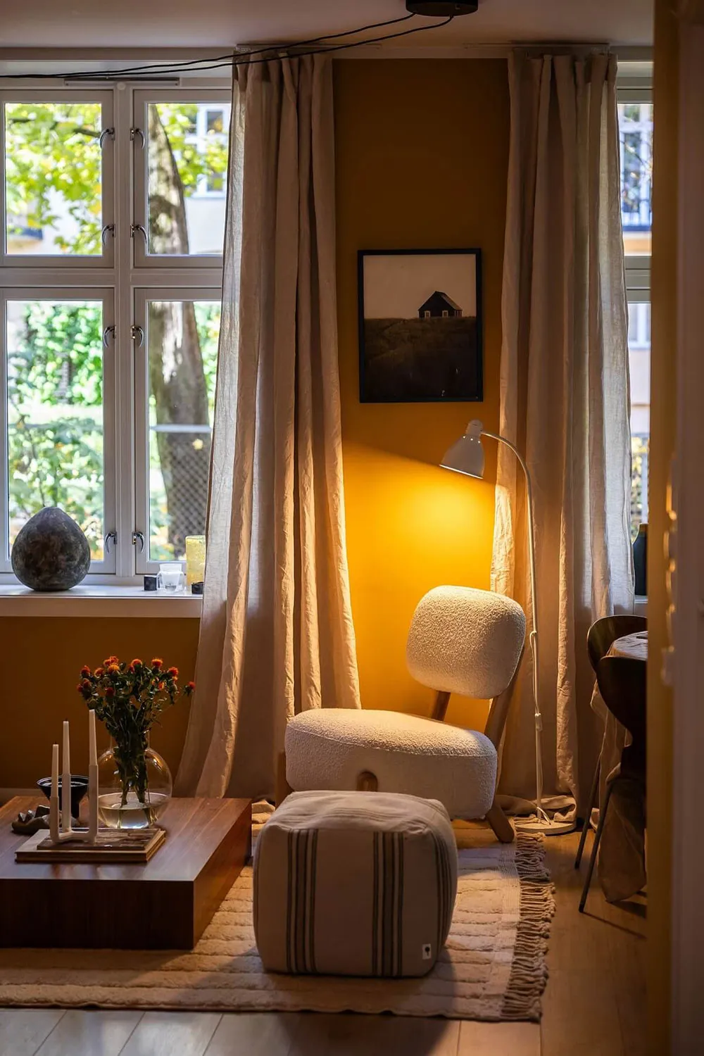 Small but cozy apartment in Oslo with yellow living room (43 sq. m) - Gallery image 1