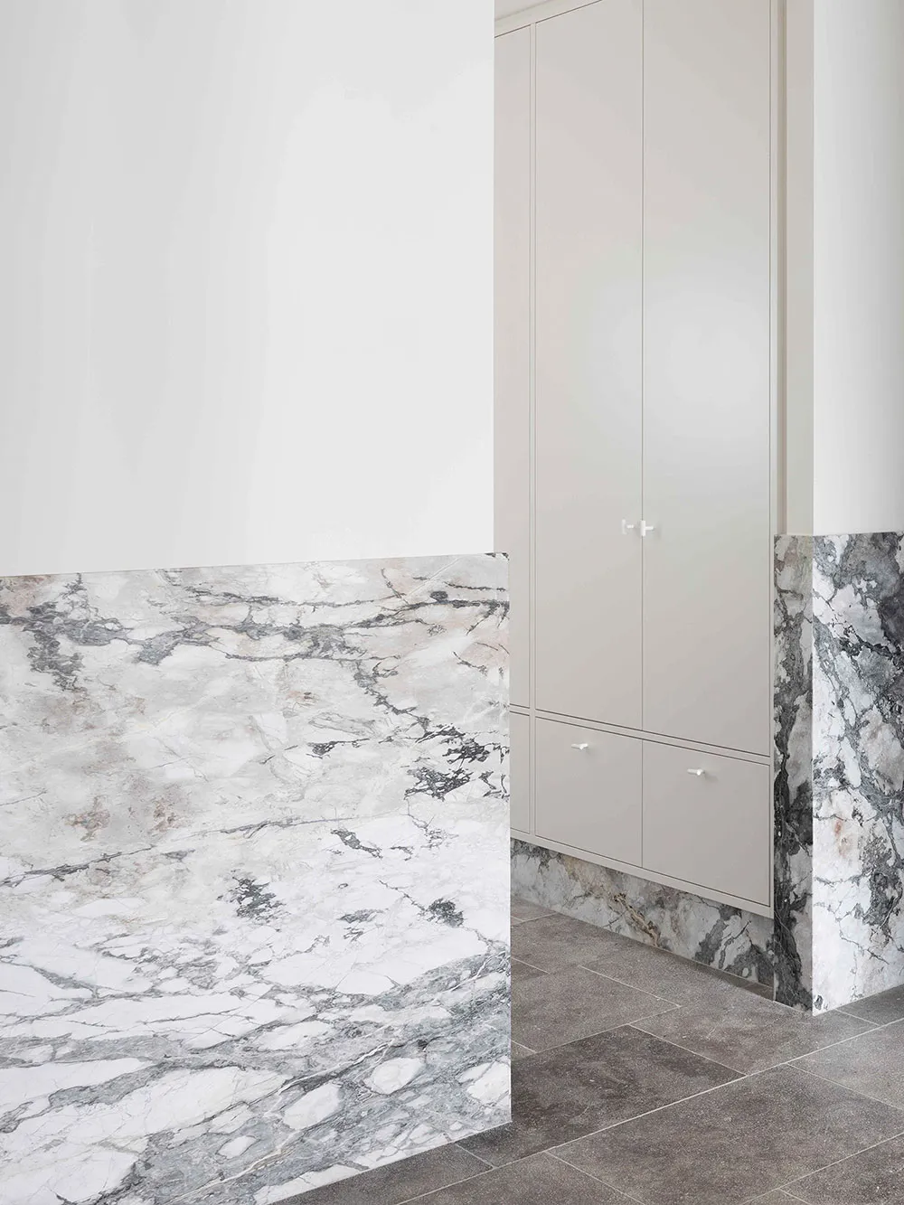 Une élégance atténuée dans le design d'une maison moderne en Australie - 15