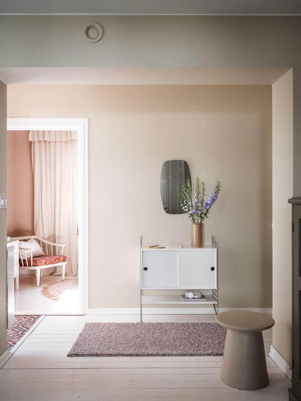 Appartement scandinave avec salon beige et chambre à coucher terre deSienne (68 m²) - Gallery image 9