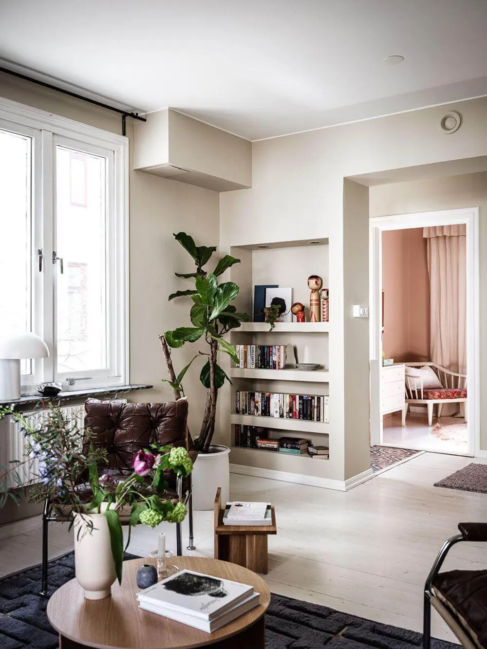 Appartement scandinave avec salon beige et chambre à coucher terre deSienne (68 m²) - Gallery image 8