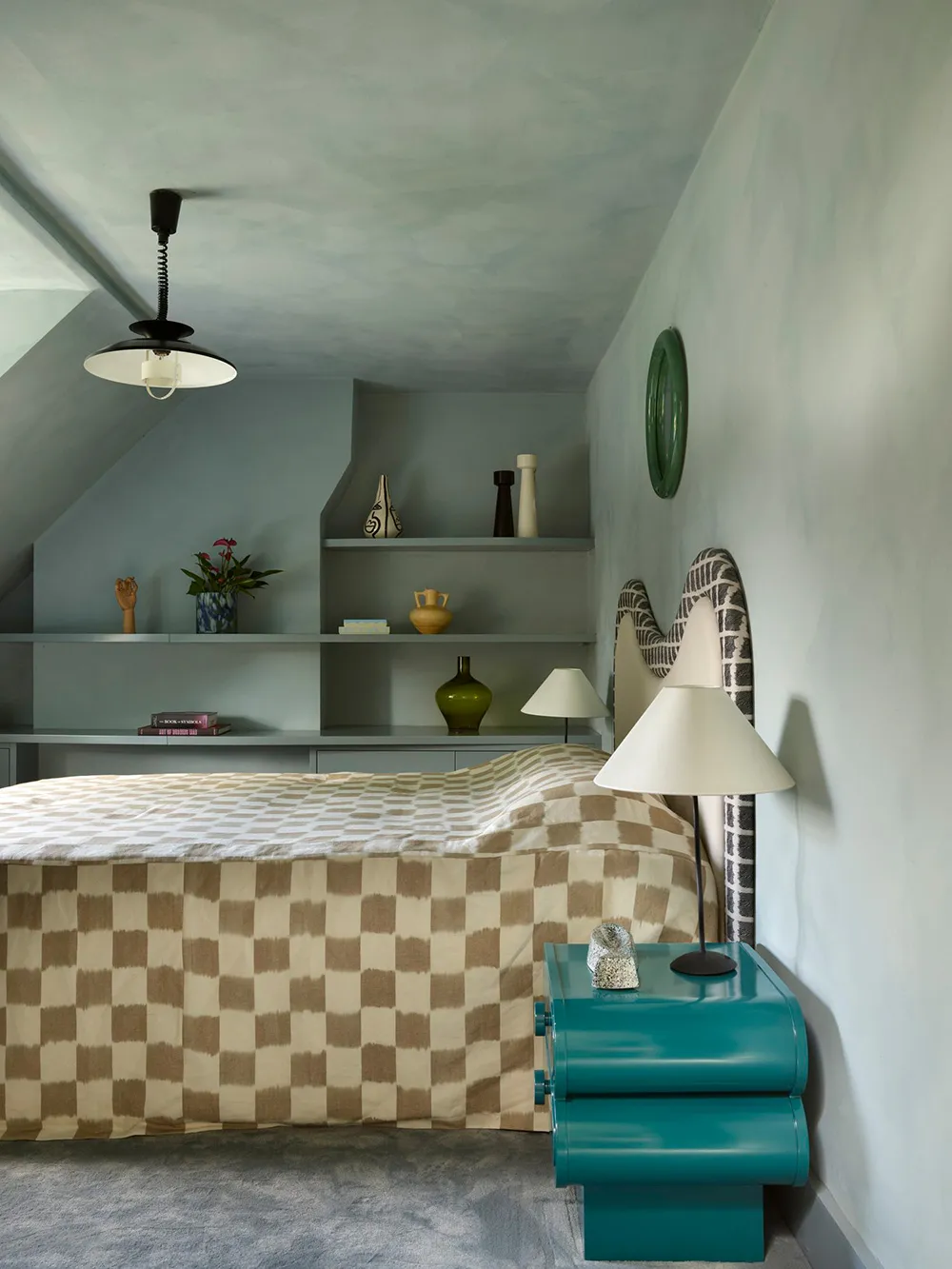 Arches, niches et murs décorés de stuc : un intérieur original à Londres - Gallery image 10