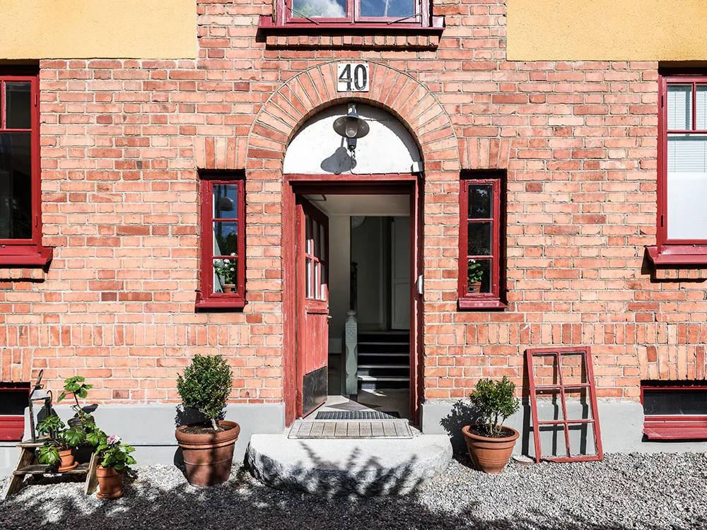 Simplicité scandinave et verdure à la fenêtre : appartement en banlieue de Stockholm (58 m²) - Gallery image 2