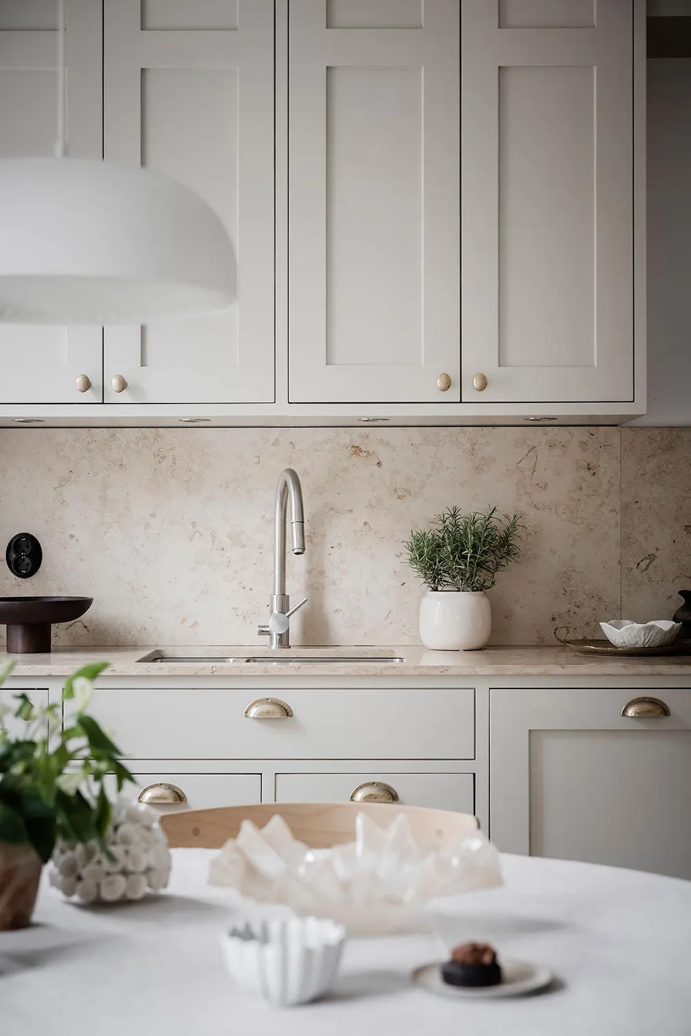 Cozy Warm Details in a Bright Scandinavian Interior (87 sq. m) - 6