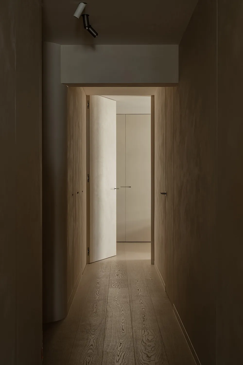 Minimailsm paisible sur la côte de la mer du Nord - Gallery image 14