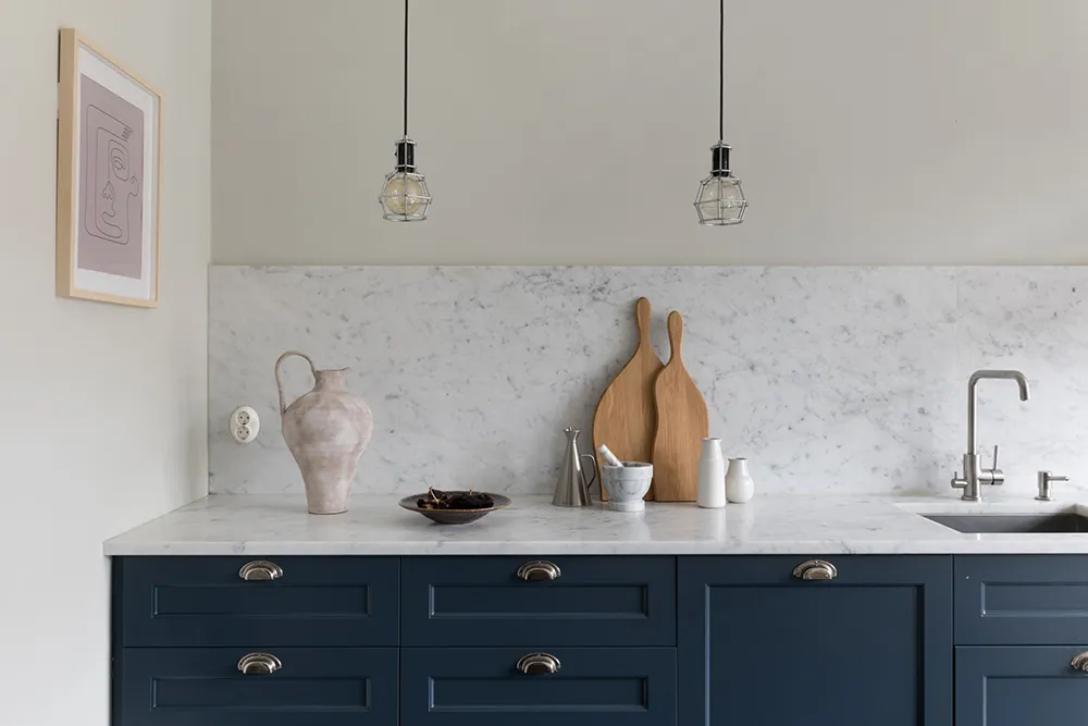 Красивые оттенки синего в дизайне элегантной квартиры в Стокгольме (93 кв. м) - Gallery image 16