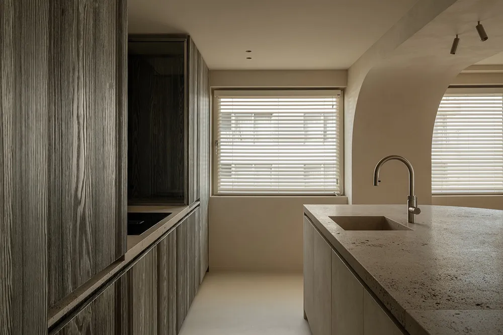 Minimailsm paisible sur la côte de la mer du Nord - Gallery image 13