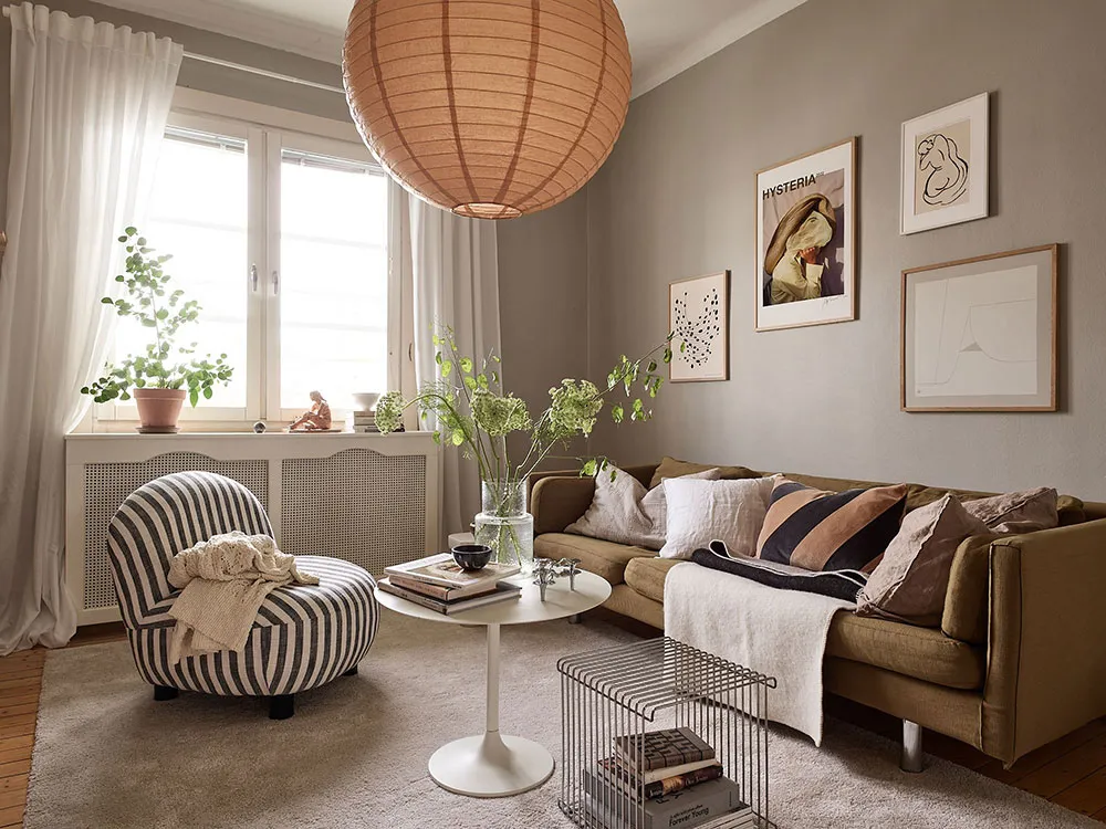 Interior acogedor gris-beige en Geteborg (33 m²) - Gallery image 1