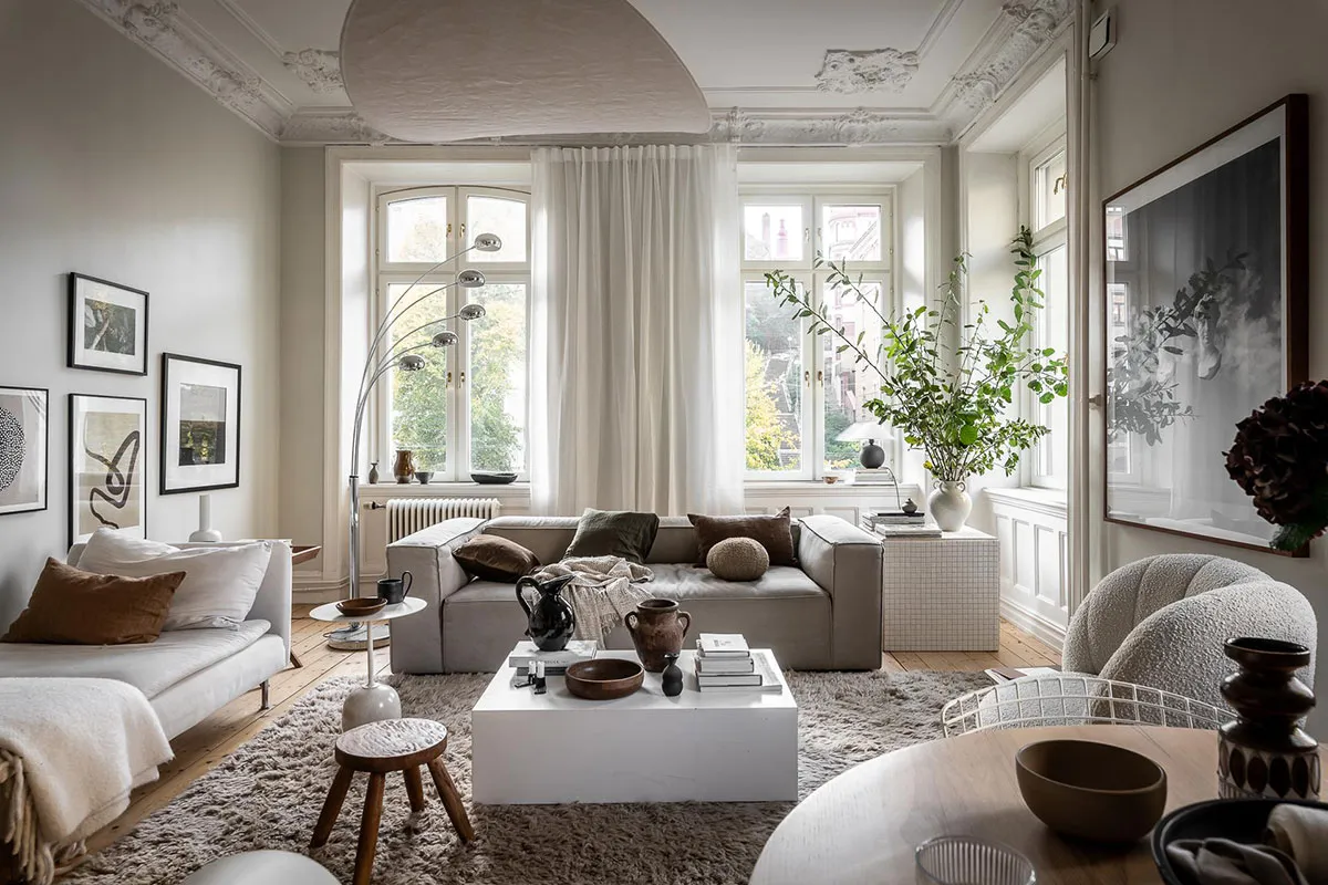 Cornice and Stylish Decor: Scandinavian Apartment with Magnificent Living Room (81 sq. m) - Gallery image 9