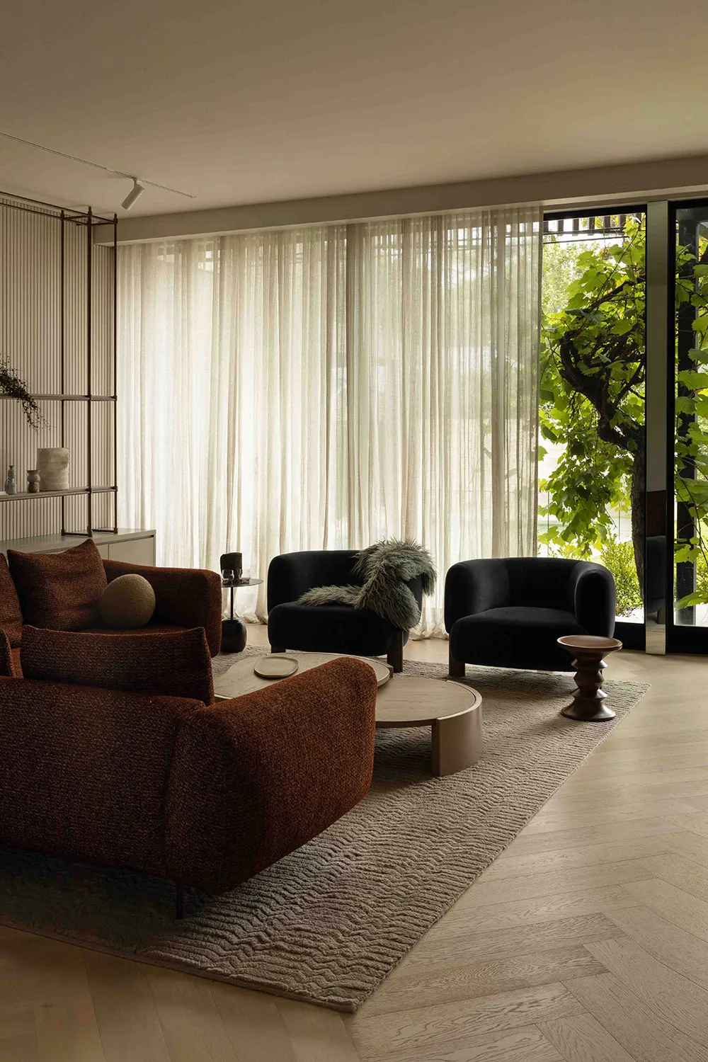 Une élégance atténuée dans le design d'une maison moderne en Australie - 7