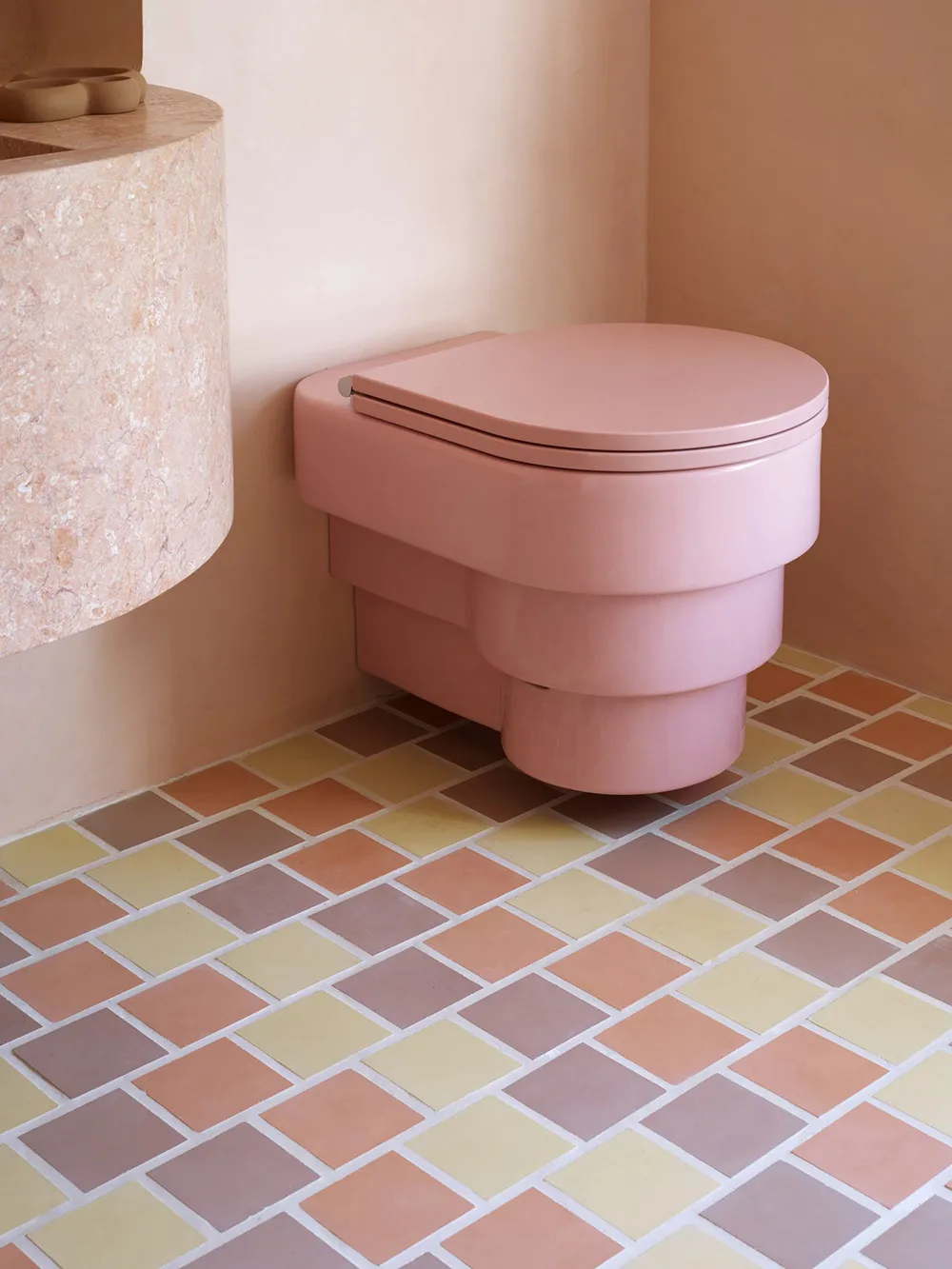 Arches, niches et murs décorés de stuc : un intérieur original à Londres - Gallery image 7