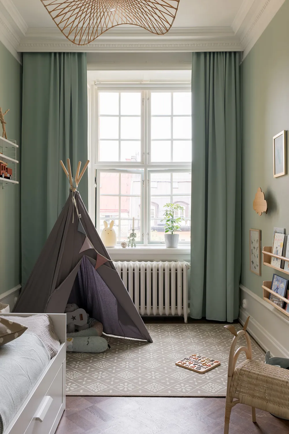 Красивые оттенки синего в дизайне элегантной квартиры в Стокгольме (93 кв. м) - Gallery image 36