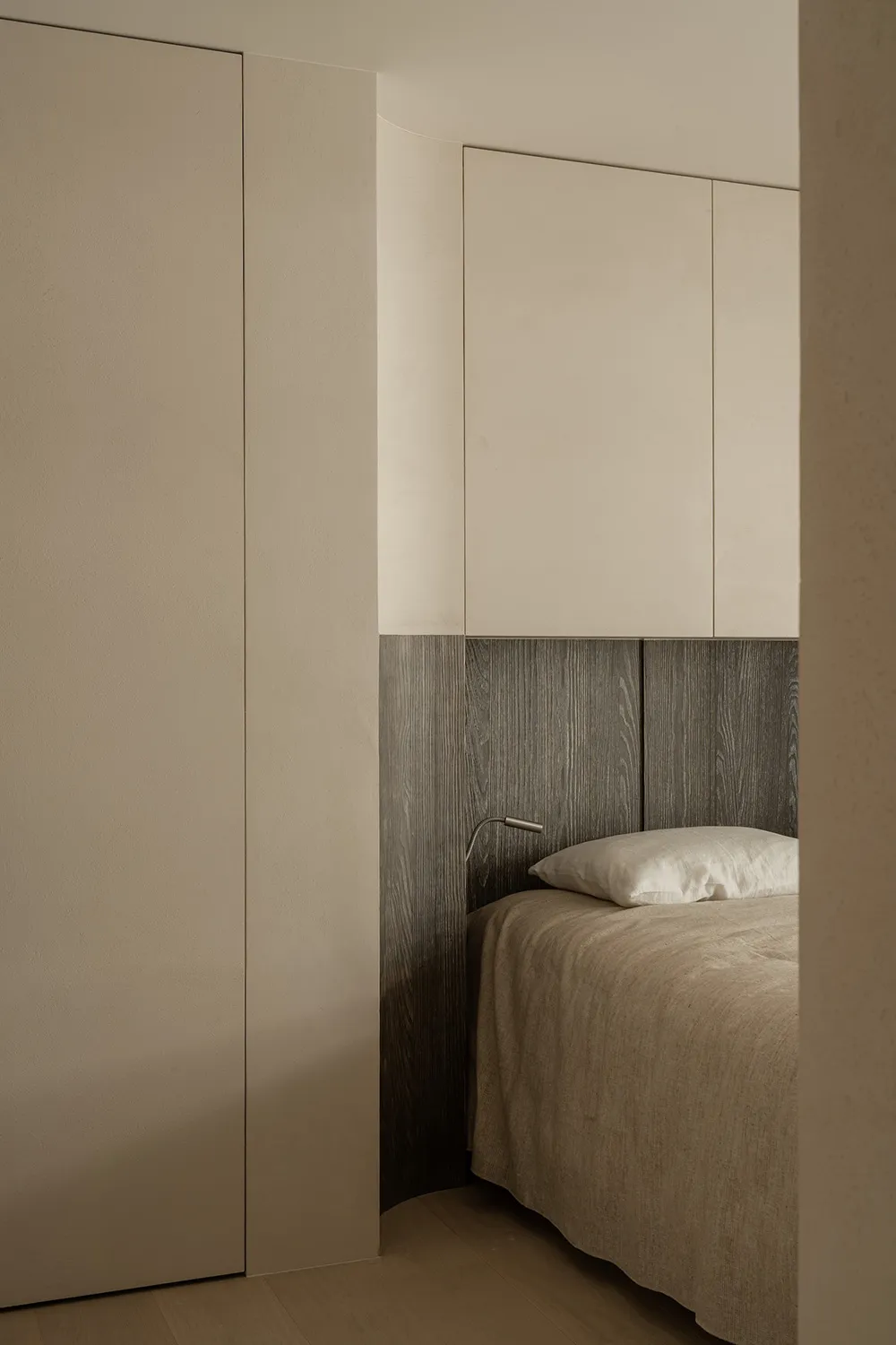 Minimailsm paisible sur la côte de la mer du Nord - Gallery image 16