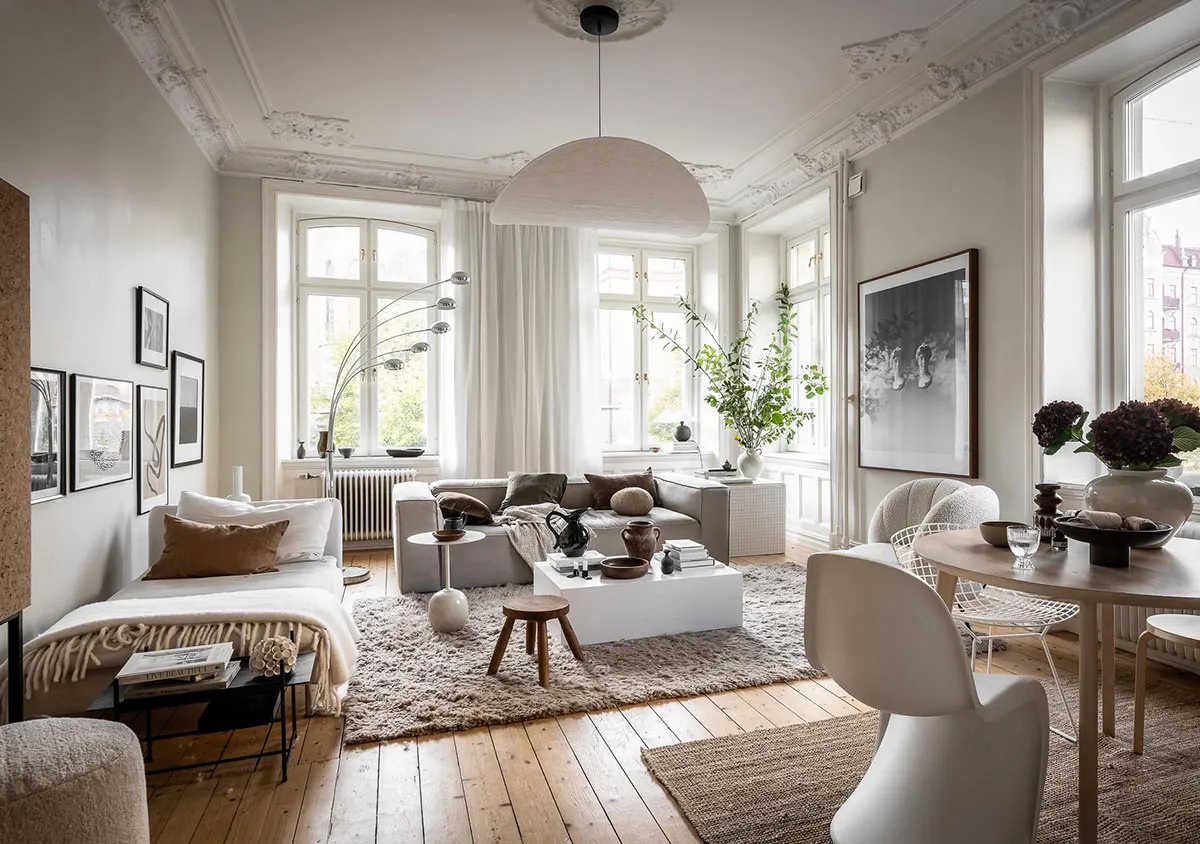 Cornice and Stylish Decor: Scandinavian Apartment with Magnificent Living Room (81 sq. m) - Gallery image 2