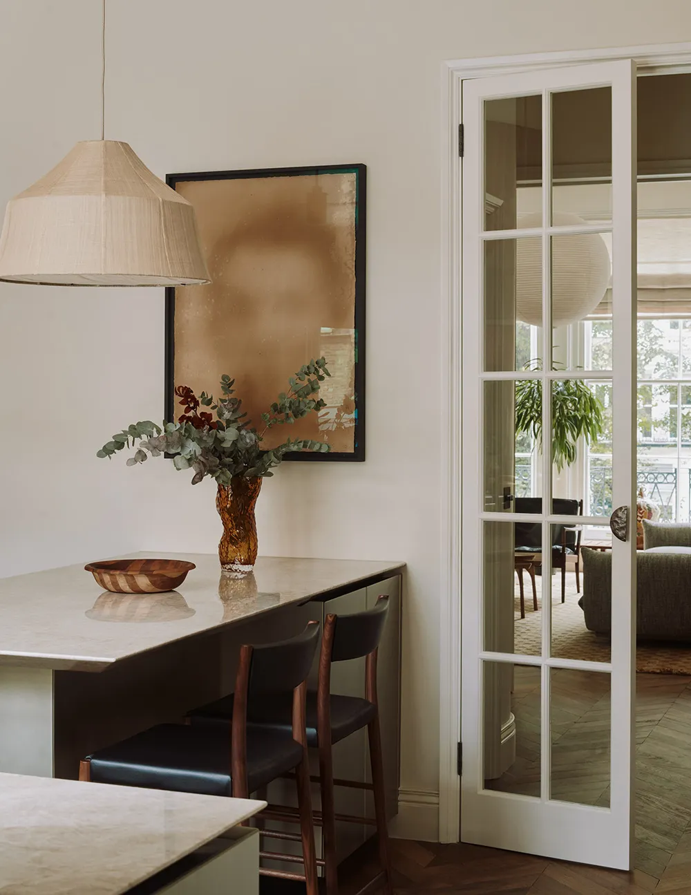 Spokojna elegancja i francuskie nuty w дизайне apartamentów w Londynie - Gallery image 7