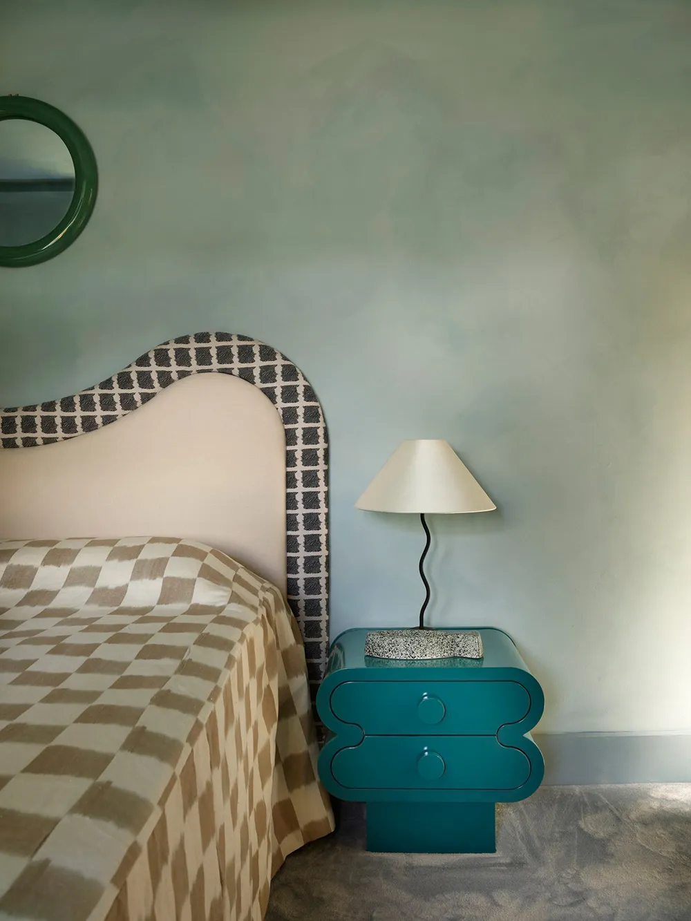 Arches, niches et murs décorés de stuc : un intérieur original à Londres - Gallery image 14