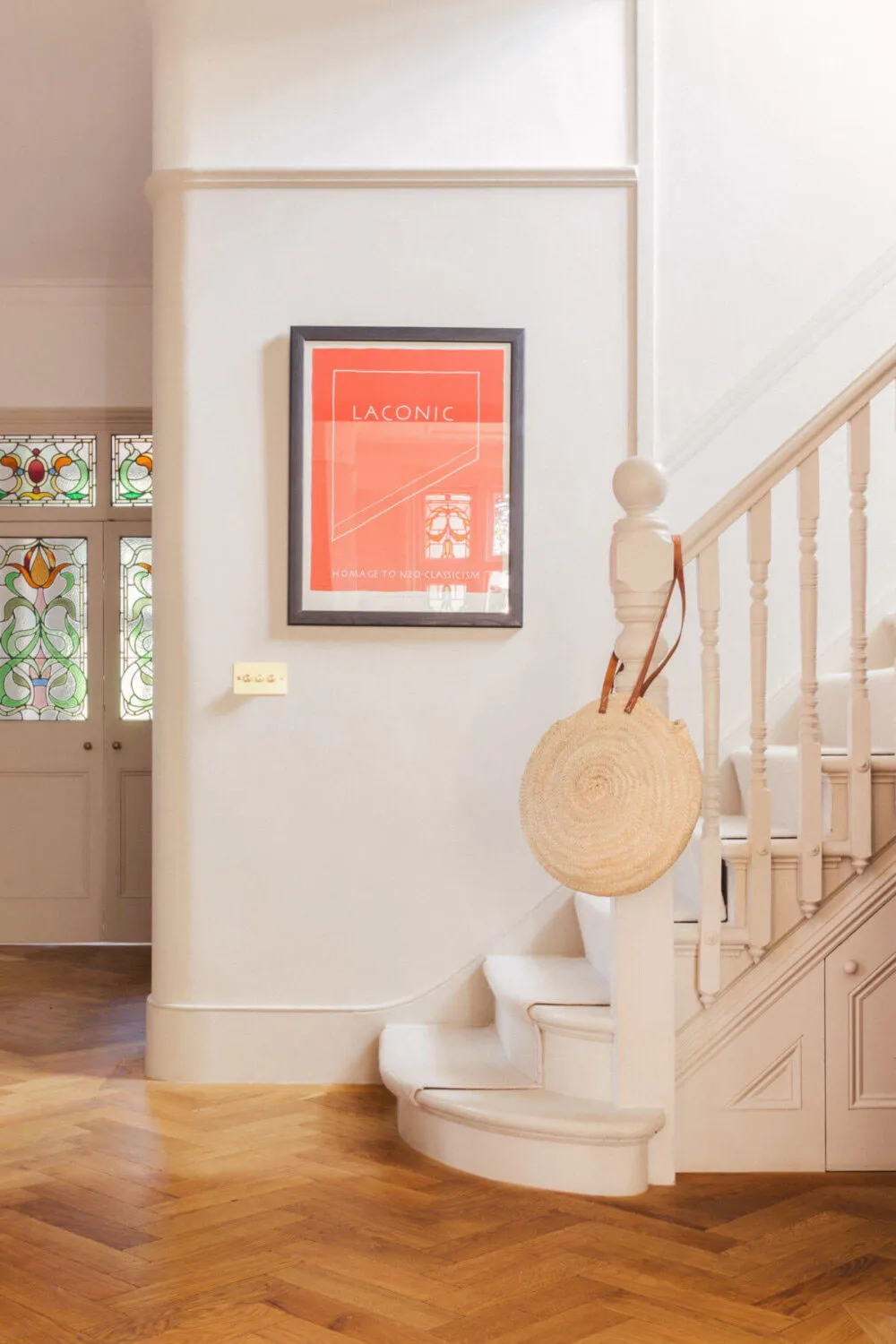 Intérieurs ensoleillés d'une maison victorienne avec vitraux à Londres - Gallery image 16