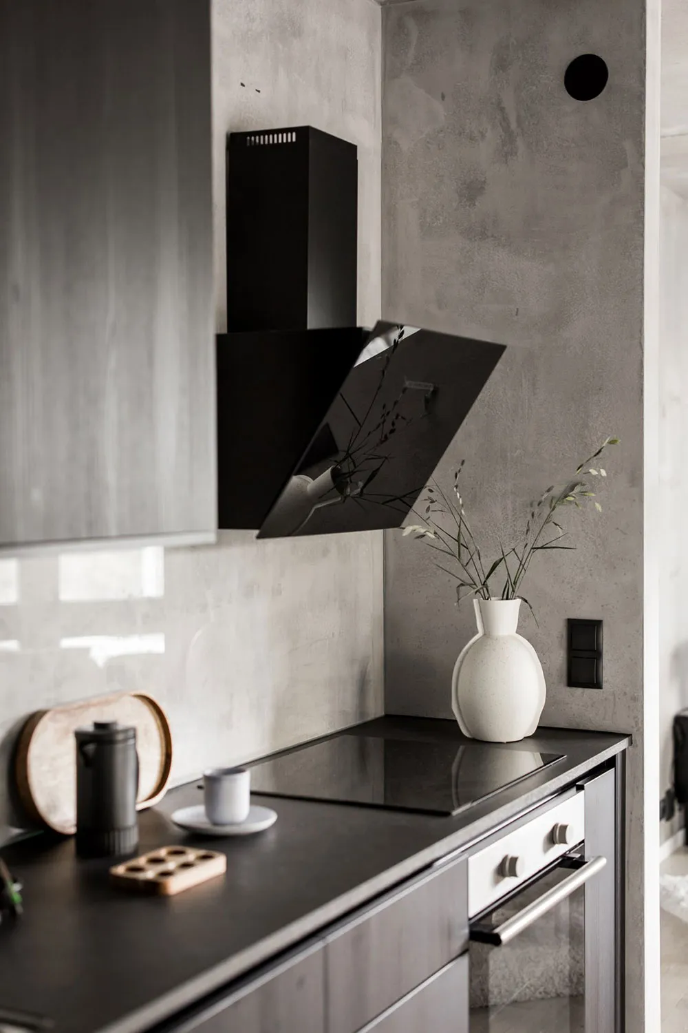 Маленькая скандинавская квартира с бетонными стенами (46 кв. м) - Gallery image 11