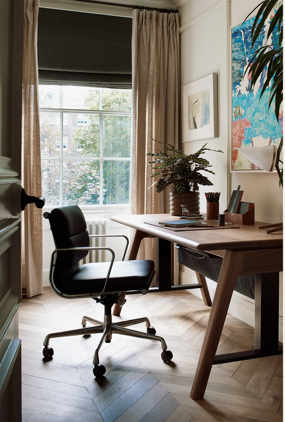 Spokojna elegancja i francuskie nuty w дизайне apartamentów w Londynie - Gallery image 12