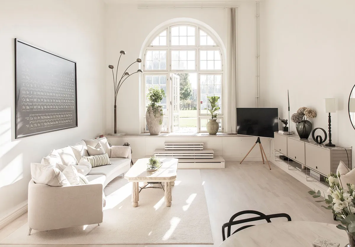 Светлый лофт в Хелсингборге с великолепным арочным окном - Gallery image 3