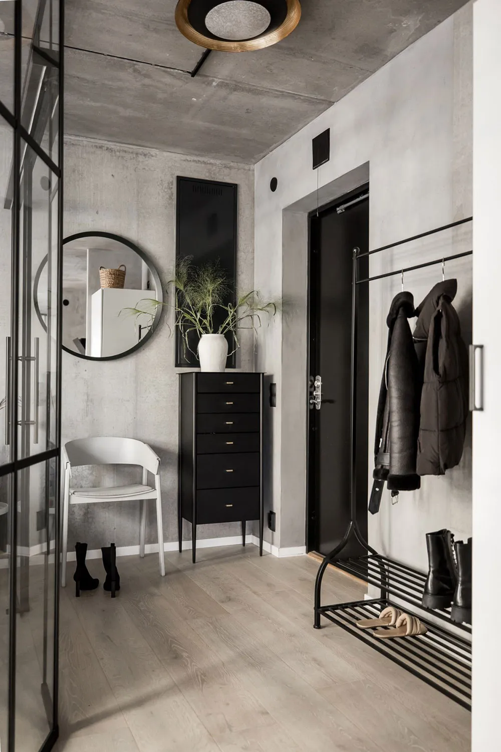 Маленькая скандинавская квартира с бетонными стенами (46 кв. м) - Gallery image 20